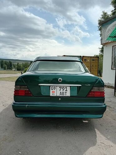 автомобиль фольксваген венто: Mercedes-Benz W124: 1994 г., 3.2 л, Механика, Бензин, Седан