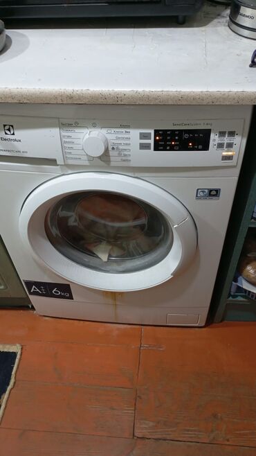 i9s tws qiymeti: Paltaryuyan maşın Electrolux, 6 kq, İşlənmiş, Avtomat, Qurutmasız, Ünvandan götürmə