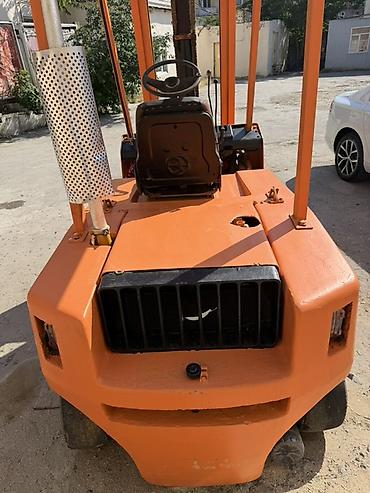 Yük qaldıran forklift - Yanacaq növü: ehtimalən daxiliyanma