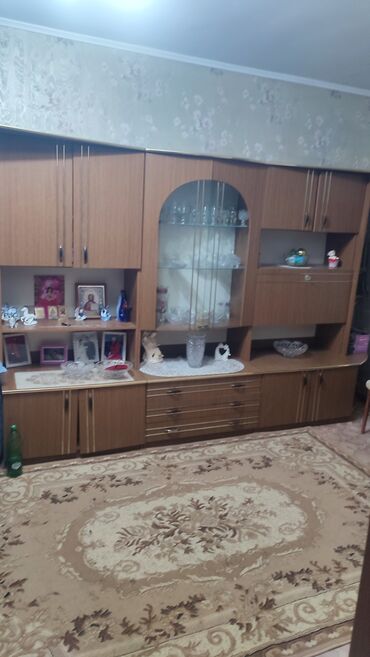 мебель иссык куль: Зал үчүн гарнитур, Колдонулган, Шкаф, ДСП, Өзү алып кетүү