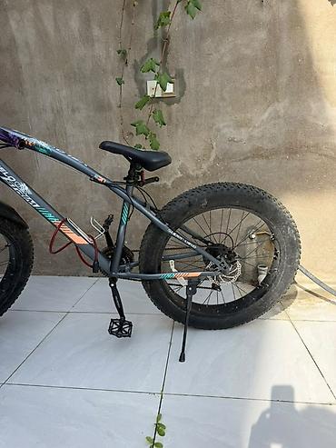 gt la bomba: Fatbike tipli dağ velosipedi - Geniş (təxminən 4.0”) fat şinlər – — 9