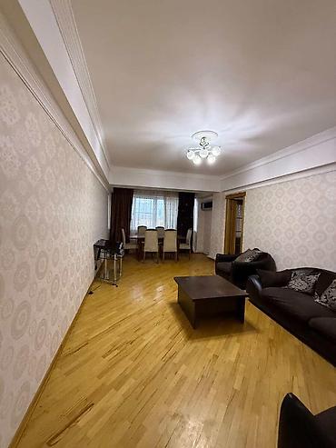 3 korona: İcarəyə verilir 3 otaqlı köhnə tikili 72 m², Gənclik m. 950 AZN/ay 3 — 1