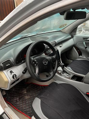 vito 111 cdi: Mercedes-Benz C-Class: 2.6 l | 2002 il Sedan — 1