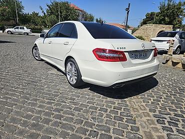 kreditle satilan ford transit: Mercedes-Benz E 300: 3 l | 2009 il Sedan — 5