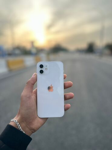 новые телефоны: IPhone 12, Б/у, 64 ГБ, Белый, Зарядное устройство, Чехол, 86 %
