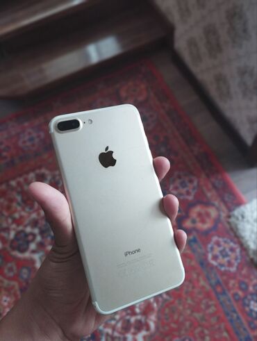 Apple iPhone: IPhone 7 Plus, Б/у, 32 ГБ, Золотой, 60 %
