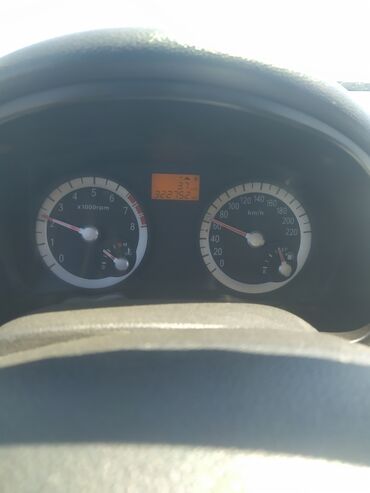 kialar: Kia Rio: 1.4 l | 2005 il Hetçbek