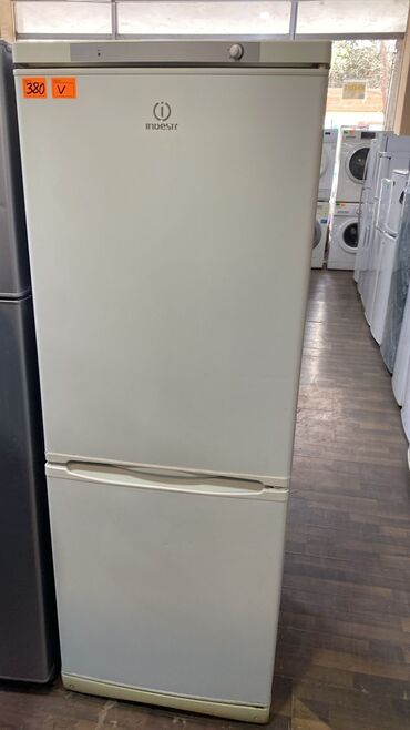 Paltaryuyan maşınlar: 2 qapılı Indesit Soyuducu Satılır