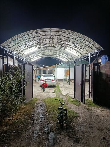 продаю дом сокулукском районе: Продаю 4комн дом в городе Кант. Вода в доме., отопление паровое и