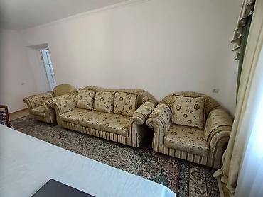 sofa: Прямой диван, Б/у — 2
