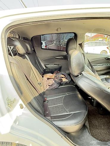 Chevrolet: Chevrolet Spark: 2016 г., 1 л, Вариатор, Бензин, Хэтчбэк — 7