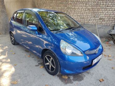 автомобиль пасат: Honda Fit: 2005 г., 1.5 л, Вариатор, Бензин, Седан