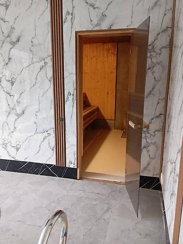 Посуточная аренда домов: Уютный гостевой дом с бассейном и баней - Частный двор с просторным — 11