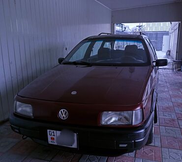 Volkswagen: Volkswagen Passat: 1990 г., 2 л, Механика, Бензин, Универсал