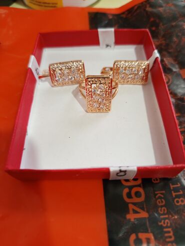 Tuflilər: Üzük və sırğalar - Metal: qızılı tonlu qirmizi rus qizili rengi - — 3