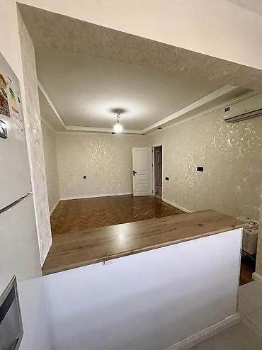 binə qəs: Bakı, Bakıxanov qəs., 4 otaqlı, Köhnə tikili, 90 kv. m — 9