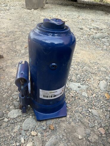 набор ключей force купить в бишкеке: Набор автомобильных аксессуаров и инструмента: - Домкрат цена 5000