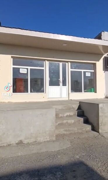 magaza arenda: Salam Qaradağ rayonu Qobustan qəsəbəsində yol kənarı 2 mərtəbədən