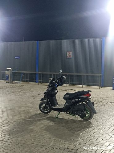 дверные ручки на мерс: Скутер Yamaha, 150 куб. см, Бензин