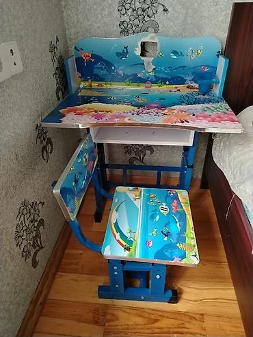 Yazı masası 30¹⁰ manat yaxşı veziyyetde. Ünvan Corat rehile89(N17) E