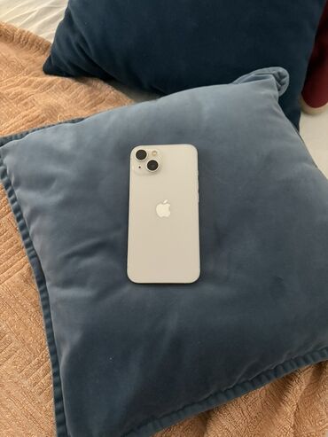 mali sporet sa dve ringle i rernom: Apple iPhone iPhone 13, Starlight, Face ID