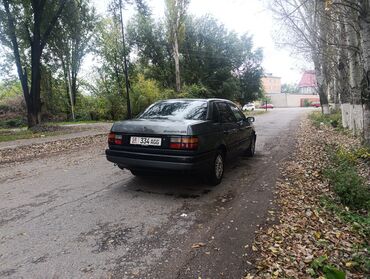 Volkswagen: Volkswagen Passat: 1989 г., 1.8 л, Механика, Бензин, Седан