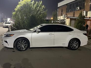 срочно продаю экскаватор 140: Lexus ES: 2018 г., 2.5 л, Вариатор, Гибрид, Седан — 2