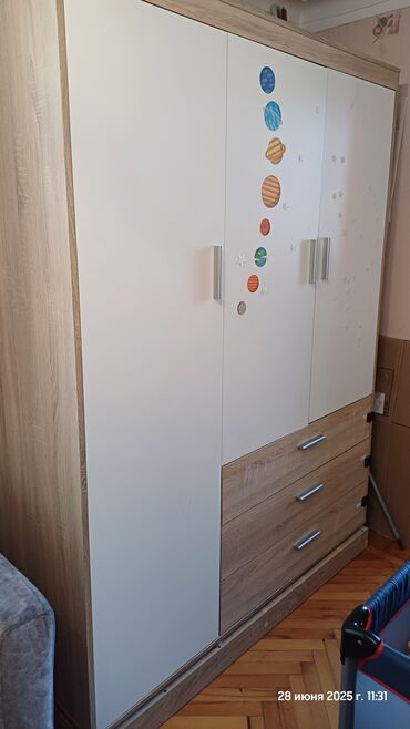 metbex dolabı: İşlənmiş, 3 qapılı Düz dolab, Qarderob, paltar dolabı