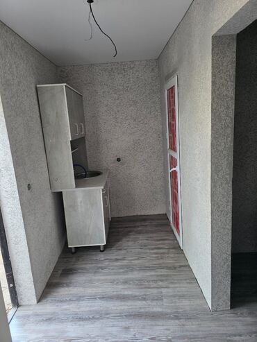 частный дом на долгий срок: 2 бөлмө, Менчик ээси, Чогуу жашоосу жок, Жарым -жартылай эмереги бар