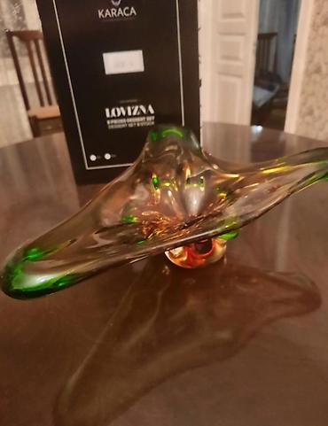 yasil lazer: - Material: qalın, əl üfürməsi effektli şüşə - Rəng keçidləri: şəffaf — 1