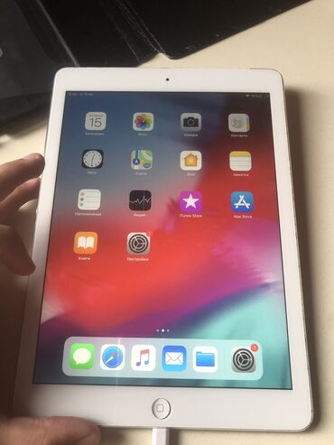 baku electronics planşetlər: İşlənmiş Apple iPad Air, 9,7", < 64 GB, Ünvandan götürmə