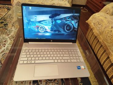 корпус белый: Ноутбук, HP, 16 ГБ ОЗУ, Intel Core i5, 15.6 ", Для работы, учебы, память SSD
