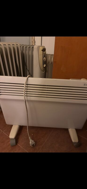 Radiatorlar: Seksiyalı Radiator Ünvandan götürmə, Ödənişli quraşdırma, Zəmanətsiz, Kredit yoxdur