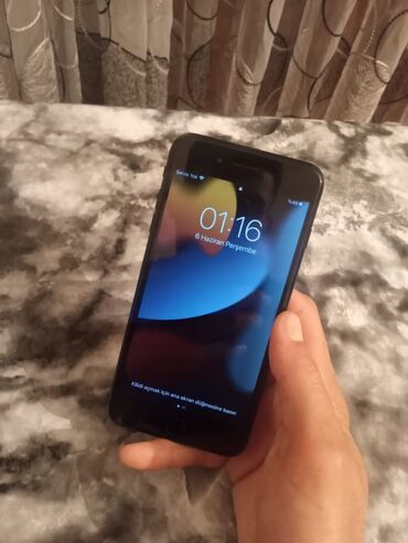 iohone 7: IPhone 7 Plus, 32 GB, Qara, Barmaq izi, Sənədlərlə
