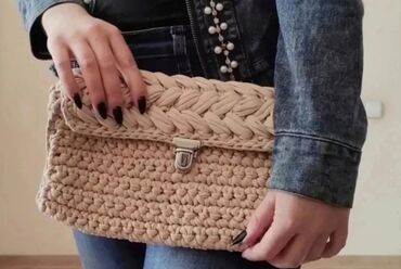 купить гранатовые бусы: Вязанный клатч ручной работы