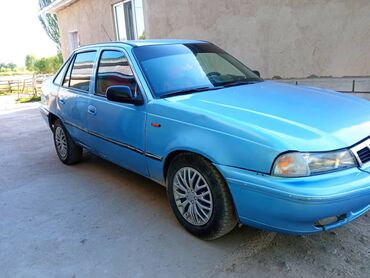 срочно срочно продаю машина: Daewoo Nexia: 2008 г., 1.5 л, Механика, Бензин, Седан