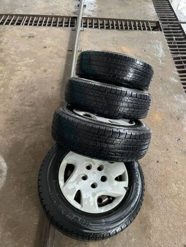 набор рожковых ключей: Дөңгөлөктөр монтажда 185 / 70 / R 14, Кыш, Колдонулган, Комплект, Жеңил унаалар, Темир, тешиктери - 5