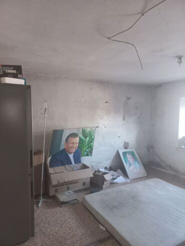 Офисы: 35 м², 1 комната, Парковка, Забор, огорожен