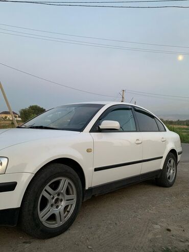 капот на венто: Volkswagen Passat: 1998 г., 1.6 л, Механика, Бензин, Седан
