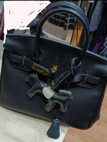 Çantalar: Hermes A class el çantasi. Xaricden alinib, orta olçudedi