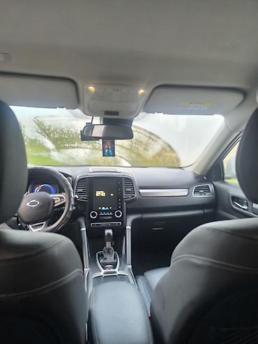 авто логан: Renault Samsung QM6 (QM6 на номерной рамке), серый металлик, кузов — 3