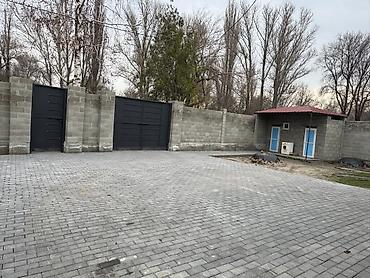 Продажа коттеджей и домов: 💫 Срочно продается Дом !!! 📍 Район : Карагачевая Роща 📐 Площадь  — 12