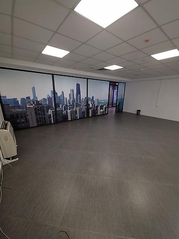зал: Аренда офисов, 48 м², В торговом центре — 4