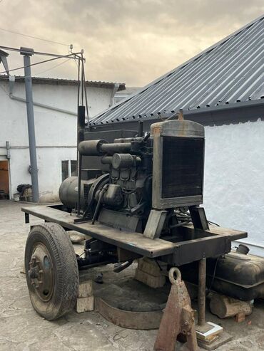 Generatorlar: GENERATOR satılır ( 3 silindrli 65 kva ). Çexoslovakiya — 1