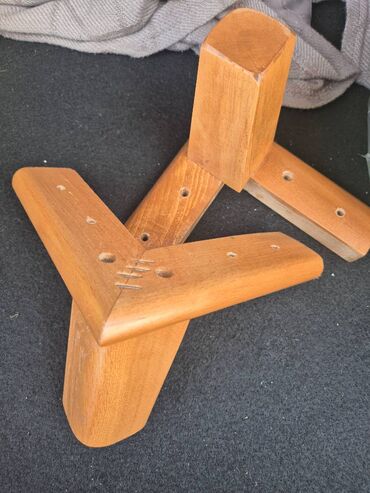 Digər mebel: Mebel aksesuarı
Mebel ayagı 8 ədəd var