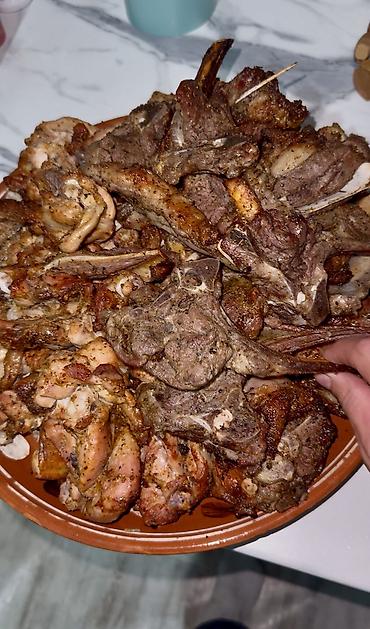 боярд стол: Ассорти из мяса — домашняя подача на большом блюде. Готовится в — 1