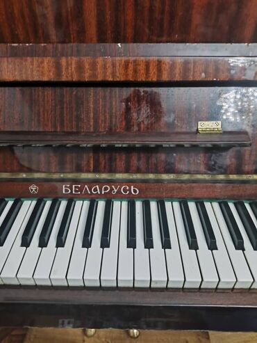 пианин: Б/у фортепиано сатылат баасы 6000 сом.Арчабешикте
