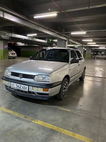 Volkswagen: Volkswagen Golf: 1991 г., 1.8 л, Механика, Бензин, Хэтчбэк