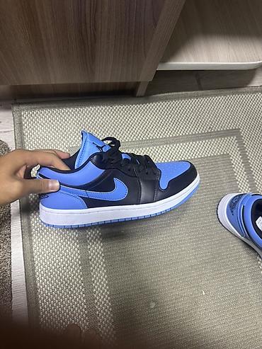 aj1: Мужские кроссовки, 40, Air Jordan, Новый, цвет - Голубой, Платная доставка, Самовывоз — 1