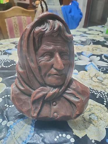 FIGURA -STARA BAKA OD VOSKA | Zidna figura od voska stara baka